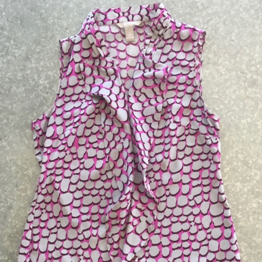Banana Republic Purple Ruffle Front Top. Sz S